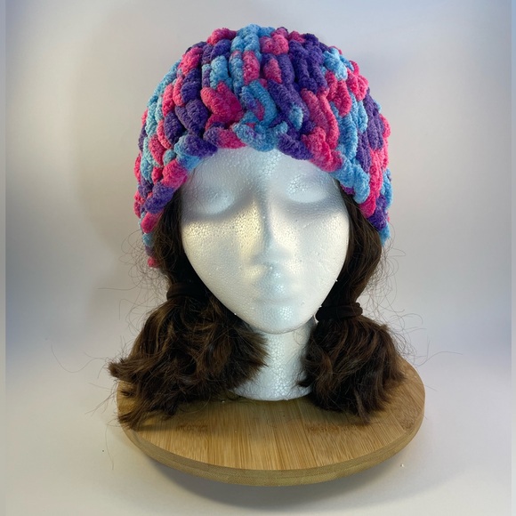 Handmade Kid’s Super Soft & Cozy Winter Hat With Loopy Pom-Pom- Pink/Purple/Blue - Picture 4 of 9